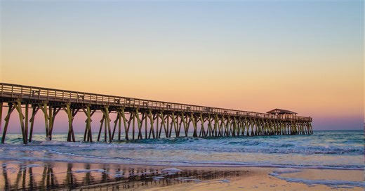 10 charming beach towns retirees can live on a monthly budget of $1,800 or less