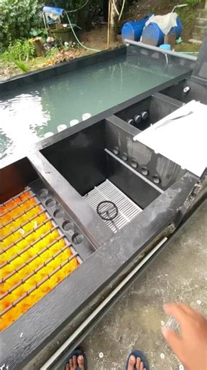 To make a static bed filter, you must use a bottom tray and an top tray.