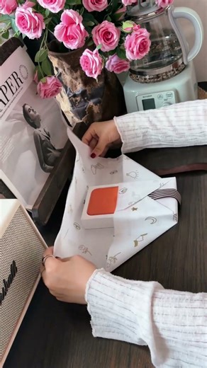 🎁How do you wrap a gift beautifully?