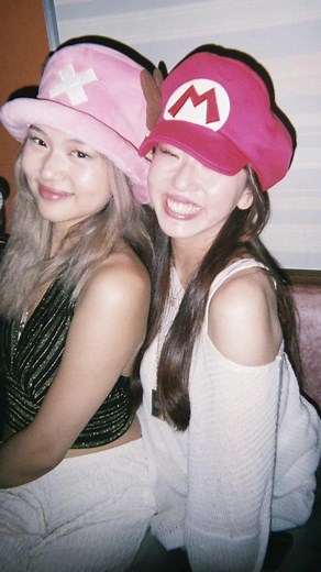 Discover Tokyo’s night life🇯🇵 #traveljapan #tripjapan #japantour #japantourism #japannight #japantravel #japanphoto#shinjuku#shibuya #barhopping