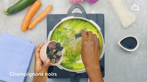 Préparez un délicieux bouillon de fondue chinoise, succès garanti !