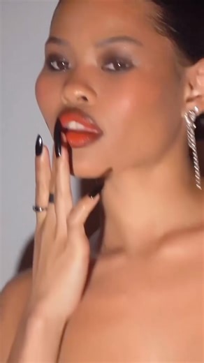 Just a quick lil’ makeup tutorial for irresistibly sweet Chocolate Cherry lips 🍒🍫... (You’re welcome 💋) Shop now – online or at your nearest M.A.C Store. #MACCosmetics #MACCosmeticsIndia #ChocolateCherryLips { MACCosmetics, MACCosmeticsIndia, Makeup, Glam, Holiday Collection, Launch, Trend, Chocolate Cherry Lips, Shop Now } | M·A·C Cosmetics