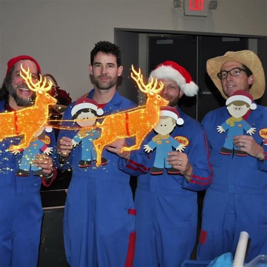 Imagination Movers - Lil Buddy Diapers Plays Drums #imaginationmovers #rudolphtherednosereindeer