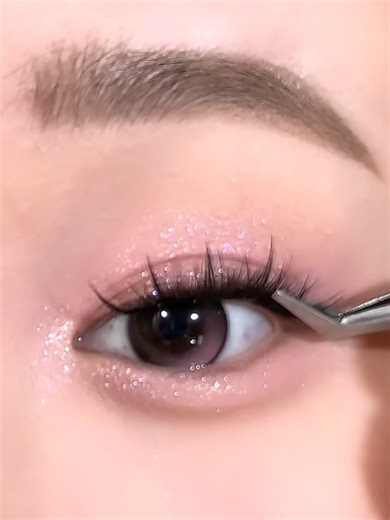 Close-Up Eyeliner Tutorial Barbie Cute Girl Rhinestone Eye Makeup💎 Korean Doll Eyes #beauty #shorts