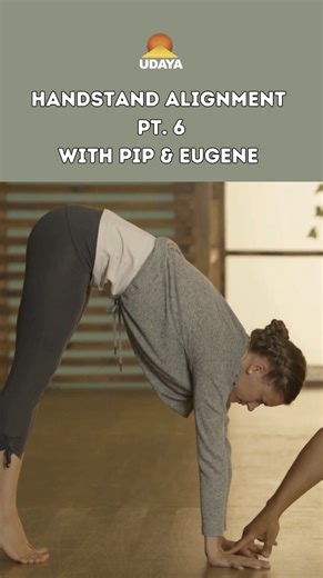 🎯 ATB Handstand Alignment Part 6: Complete Handstand Checklist | Hand to Kick Up Sequence. Run through the full pre-handstand checklist with Pip & Eugene - from foundation to lift-off 🚀 In this tutorial master: ✅ Proper hand placement technique ✅ Shoulder and wrist alignment checks ✅ Chihuahua pose (shortened downward dog) ✅ Transition from prep to kick up ✅ Complete handstand entry sequence This is where EVERYTHING comes together! Learn the exact step-by-step checklist before every handstand 