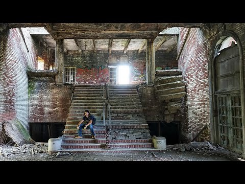 Urban Exploration: Decaying Buildings in Downtown Gary, Indiana