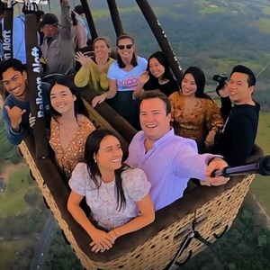 🌅😍Experience The World From New Heights With This HOT AIR BALLOON RIDE!🌅😍 Hit the link to book now👉 https://bit.ly/2ZlAVVq | Where To Sydney