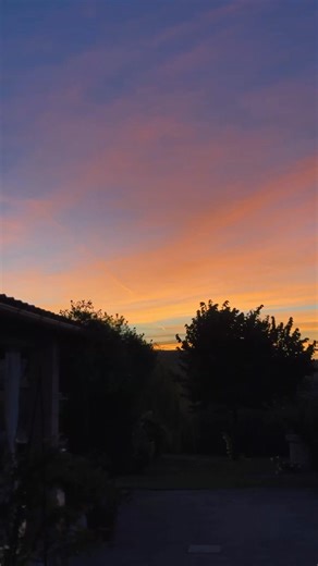 Discover a day in the life of Olivia Belli, where every quiet moment becomes inspiration for her wonderful music. 🍃 From these timeless Italian landscapes arise the sounds of her new album, “Daimon," now out on all platforms: https://oliviabelli.lnk.to/daimonLF | Sony Classical