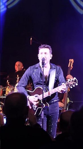 Joue pas de rock’n’roll pour moi 🎸 #johnny #johnnyhallyday #letaulier #rocknroll #rock