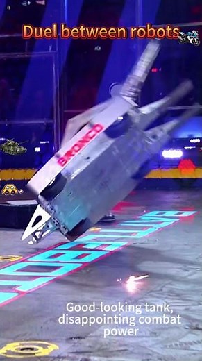 Intense battlebots battle #battlebats #highlights #satisfying #transformation #robot