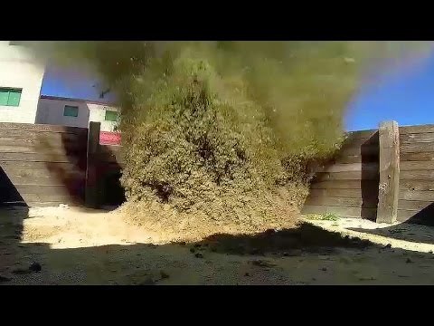 U.S. Marines Blowing Stuff Up With C4 & TNT