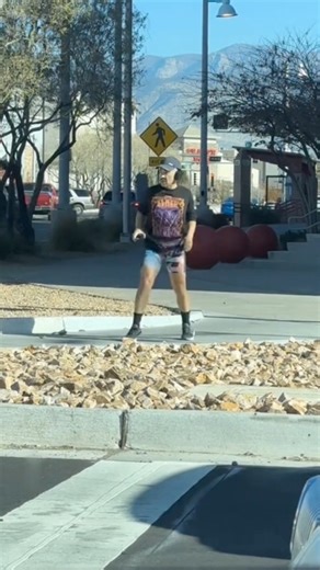 22K reactions · 1.6K shares | Looks like he’s having a good time #funnyvideos #funnypeople #funnyreels #webdevil33 | Mike Massaad | Facebook