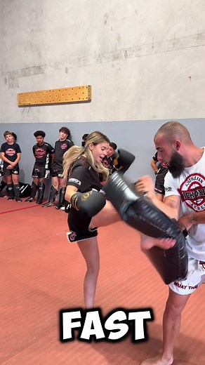 Niveles de Kickboxing con Coach Andrea: ¡Aumenta tu Potencial!
