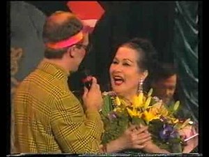Yma Sumac gets furious and leaves the stage.