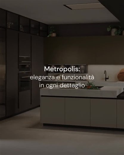 Arredamenti Marrocco on Instagram: "✨ Metropolis di Stosa Cucine: geometrie pulite, materiali selezionati e dettagli che uniscono eleganza e funzionalità. Il top Neolith ad alto spessore e i moduli in vetro slim creano un perfetto equilibrio tra resistenza e leggerezza. La maniglia Flap rende ogni gesto quotidiano semplice e naturale. Il canale portaoggetti integrato e il piano snack con gambone in vetro valorizzano praticità e convivialità. La libreria divisoria Cyclos con modulo TV definisce c
