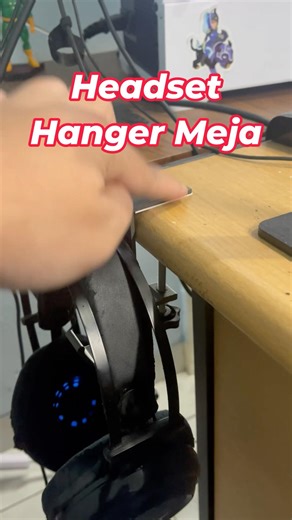 Headset Hanger for a neater setup