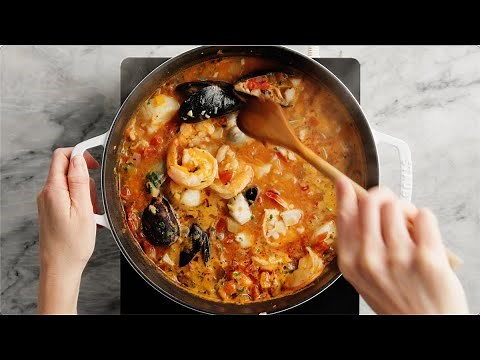 Easy Cioppino (Seafood Stew)