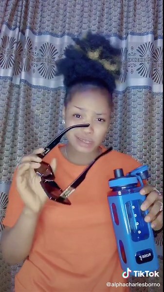 Innovative Water Bottle with Digital Display Review