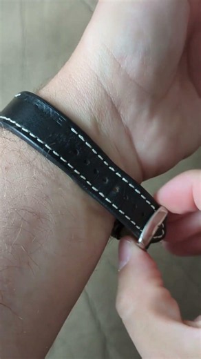 Watch Straps vs. Bracelets #watches