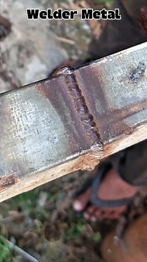 very nice trik grinding to even out the weld #tricks #tips #technique #welder #weldingtricks | Welder Metal