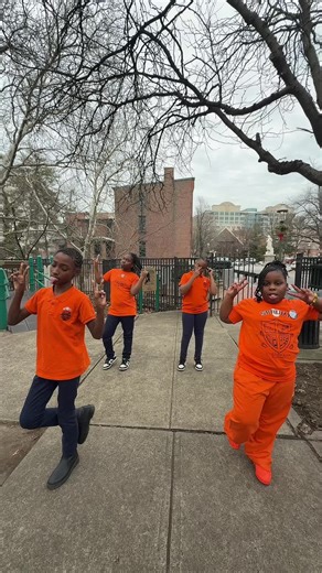 The minis might have done something there 😌 #pleaseme #cardib #brunomars #sproutukids #dance