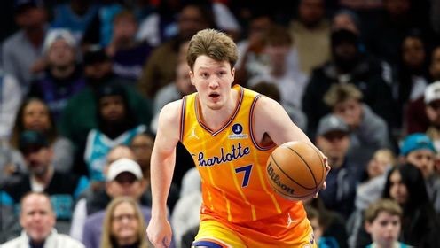 黄蜂豪取8连胜！菜鸟打破库里三分纪录，挑战史上最强新人射手