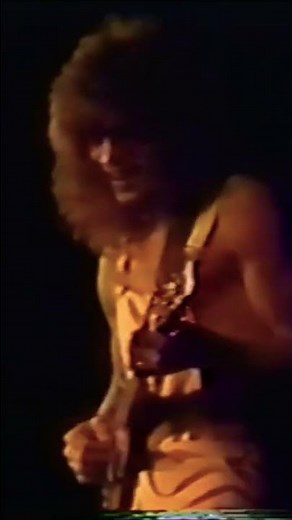 Eddie Van Halen - Little guitars -live-1983#shorts #edwardvanhalen #eddievanhalen #littleguitars#evh