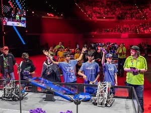 Summit's Robot Revolution Team Earns 2nd Place In World Championship