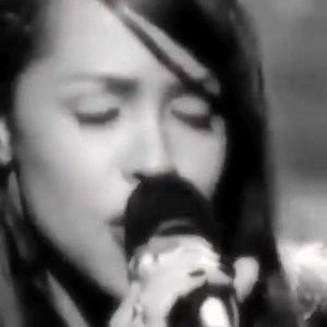 112K views · 6.8K reactions | HAPPY BIRTHDAY AALIYAH ❤️ | Female Rappers | Facebook