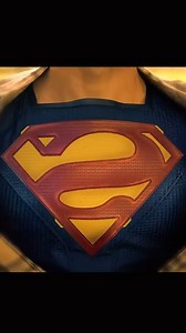 🌟 When Oliver & Barry Met Superman 🌟 A defining moment in the Arrowverse history! In “Elseworlds, Part 1” (Season 5, Episode 9 of The Flash), Oliver Queen and Barry Allen meet Superman for the very first time. 🦸‍♂️🦸‍♀️🦸‍♂️ This crossover event was everything we hoped for—mind-bending reality shifts, epic team-ups, and the introduction of Tyler Hoechlin’s Superman into the Arrowverse. Clark Kent’s calm, steady presence perfectly balanced Barry’s enthusiasm and Oliver’s scepticism. 💥✨ The te