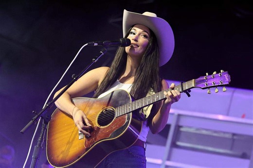 Kacey Musgraves films her new album’s music video at a Fort Worth landmark