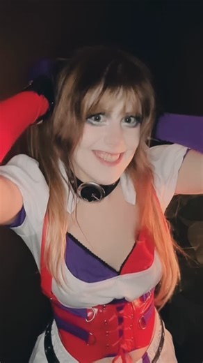 ♡︎ trinity ♡︎ on Instagram: "i wasnt able to post for a while because i didnt have power D: but here i am again 😄 #cosplay #harleyquinncosplay #harleyquinn"