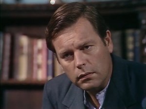 📺 'Colditz' Thursday 23 November 1972 - BBC1: 21:25 Phil Carrington (Robert Wagner) is put in with the British prisoners, who are resentful and suspicious of him. Dennis Waterman, Bernard Hepton and Peter Barkworth also guest star. #Colditz | Bernie Briffa