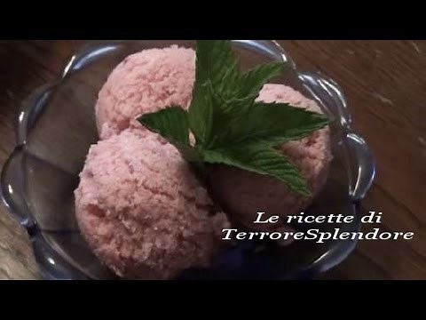 Gelato alla fragola senza gelatiera