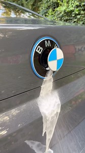 💡Automatic camera cleaning front and rear in the BMW i7. #bmw #bmwi7 #BMW7series #bmwlove #bmwlife #luxurycars #luxurylife #safety #assistancesystems #cartech #cartechnology #carsofinstagram #bmw7 #bmw7er | Autogefühl