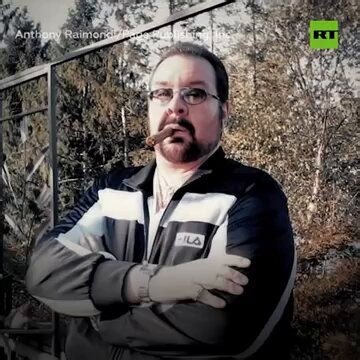 SOBRE EL ASESINATO DEL PAPA JUAN PABLO I…Según  un ex mafioso arrepentido escribió un libro relatando  como con  la  ayuda de su tio el Cardenal  Marcinkus ex  jefe del Banco Vaticano en aquel entonces,envenenaron  al  Papa,  ambos eran  masones! pocos medios  lo  reportaron!