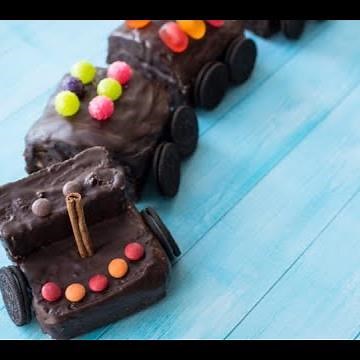 How to make a train cake