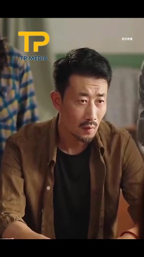 Review phim hay | World