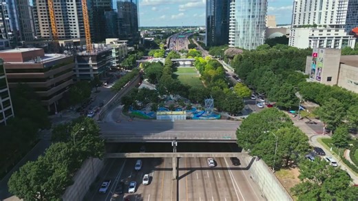 Dallas, Texas: Drone tour from Reunion Tower to Trinity River