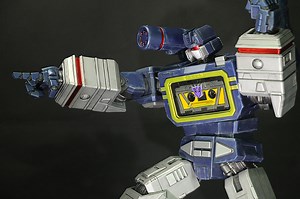 New images of Imaginarium Art Transformers Soundwave Statue