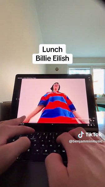 Billie Eilish's Lunch Beatmaking Session