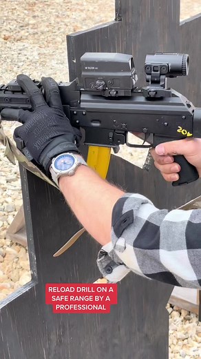⚠️⚠️RELOAD DRILL VIDEO IS FOR EDUCATIONAL AND ENTERTAINMENT PURPOSES ON A SAFE RANGE BY A PROFESSIONAL⚠️⚠️ SUPER CLEAN RELOAD AND RE-ENGAGEMENT 💦🏴‍☠️💦. Stay dangerous homies and come out and train #reload #shooter #superclean #ar #ak #9mm #fyp #foryou #saferange #professional #ozark #ozarkschoolofgunfighting