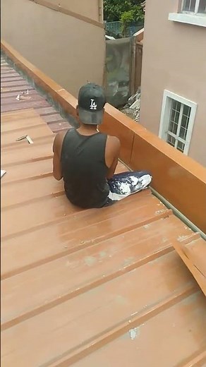 technique on how to install wall flashing