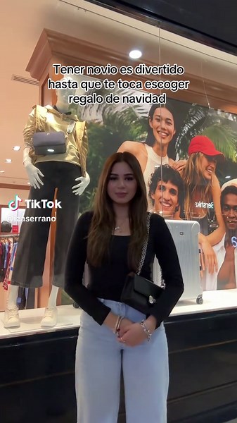 Tener novio es divertido hasta que llega navidad #novios #humor #comedia