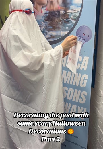 Decorando la piscina: Parte 2 de Halloween en Aquatica