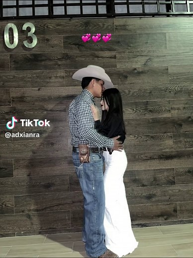 Vídeos de Vaqueros Bailando: Outfits y Parejas Vaqueras