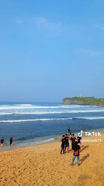 Menikmati Keindahan Pantai Slili di Gunung Kidul, Jogja