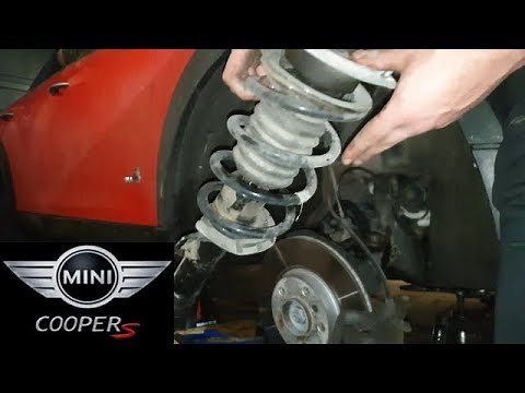 Mini Cooper S 1.6 ALL4 Front Strut Removal and Replacement R60
