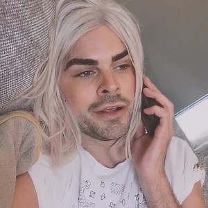 344K views · 6.6K reactions | Regargless if I call Karen a divvy all time shes a life saver, nah time to get onit in sun with denise and if Karen finks I'm gerrin them babis first fing tomorow mornin she can fink again I'm not in r8 frame of mind #comedy #jokes #bants #dianne @whatstheteakeekee | Dianne & Co | Facebook