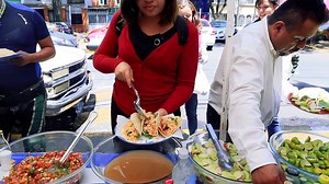 572K views · 11K shares | #GourmetCallejero Si no conoces los tacos del 'Centro Nutriólogo Compache' entonces no conoces el Casco de Santo Tomás en el Politécnico. Merecen ser llamados señores tacos, pues están tan llenadores que revientas de tanto sabor. | Diario Pásala | Facebook